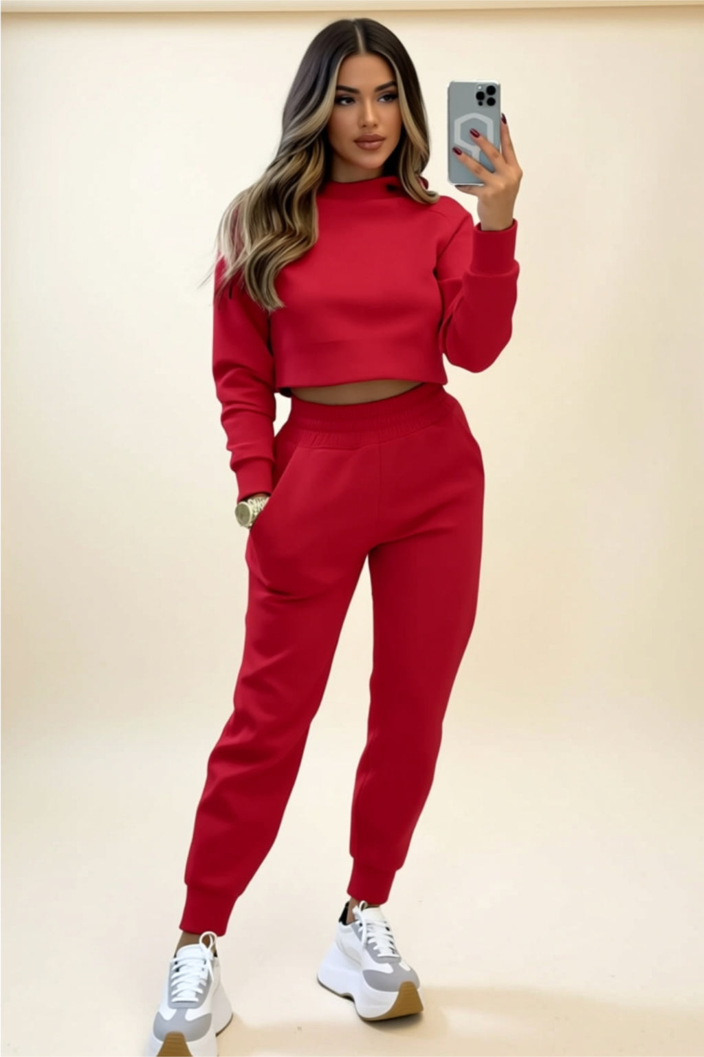 Zweiteiliges Loungewear-Set mit bauchfreiem Sweatshirt und Jogginghose mit Taschen