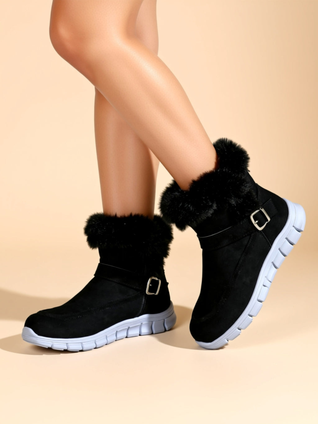Bottes en similicuir à petit talon