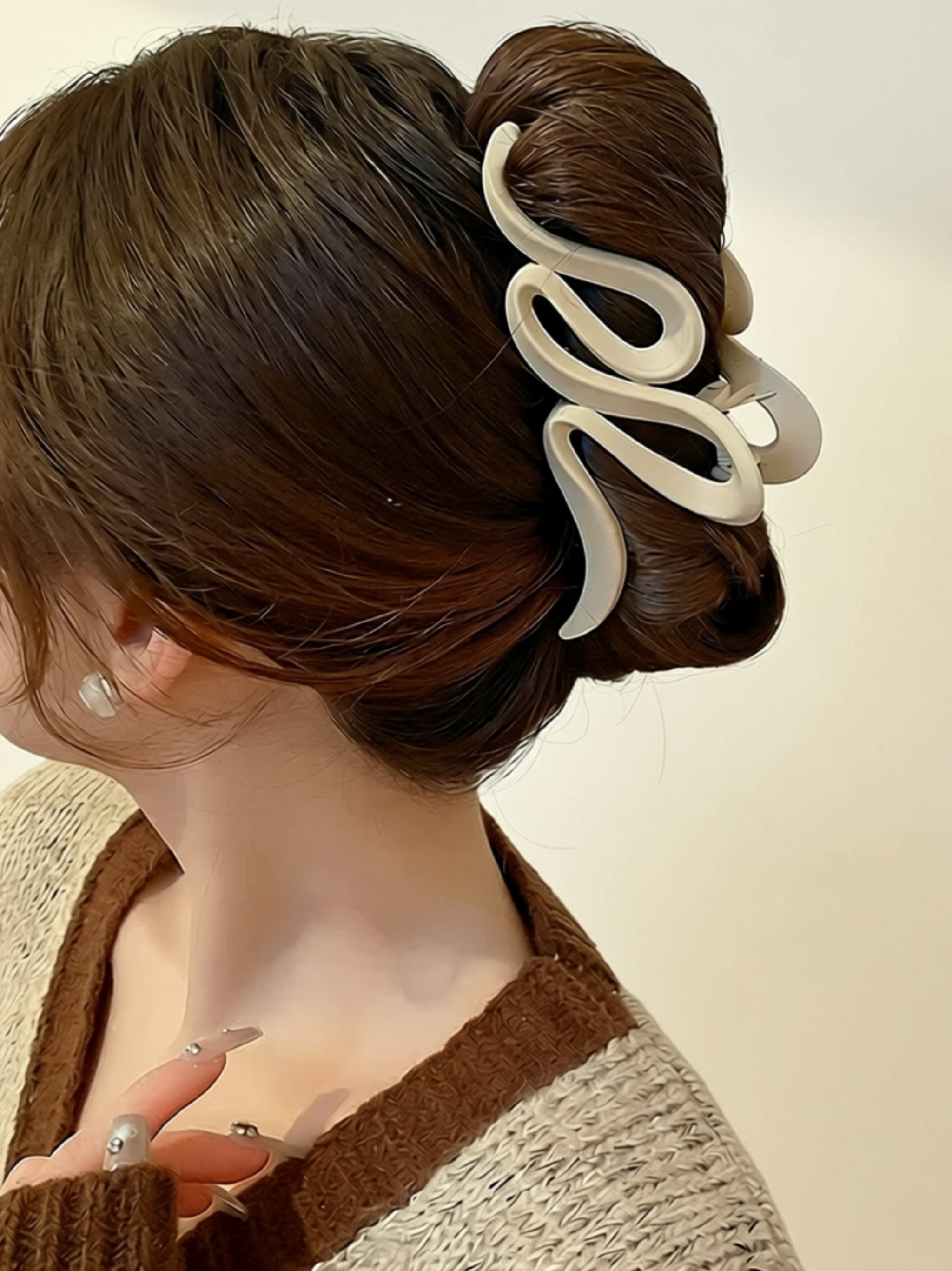 Alloy & Acrylic Hair Clips