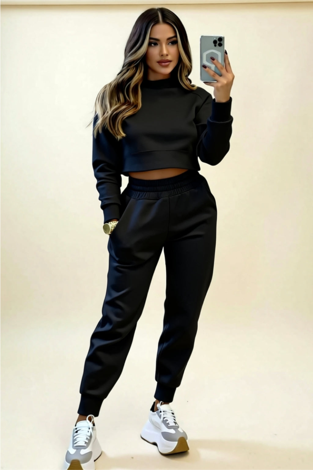 Zweiteiliges Loungewear-Set mit bauchfreiem Sweatshirt und Jogginghose mit Taschen