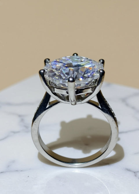 10 Carat Round Moissanite Statement Ring in Platinum-Plated .925 Sterling Silver