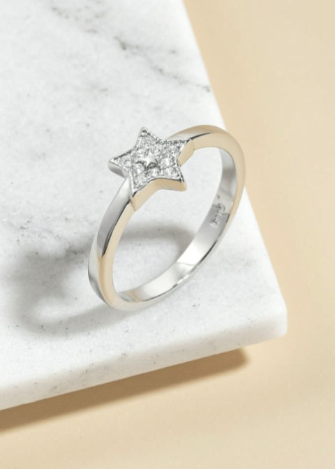Zircon Star Ring in Platinum-Plated .925 Sterling Silver