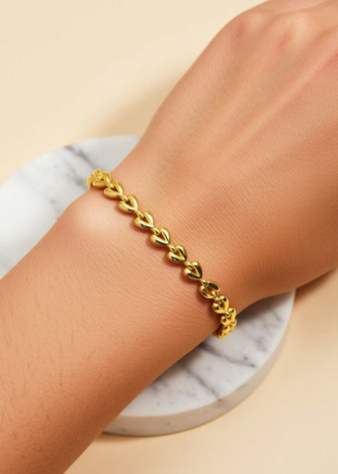 18K Gold-Plated Heart Link Bracelet in Stainless Steel