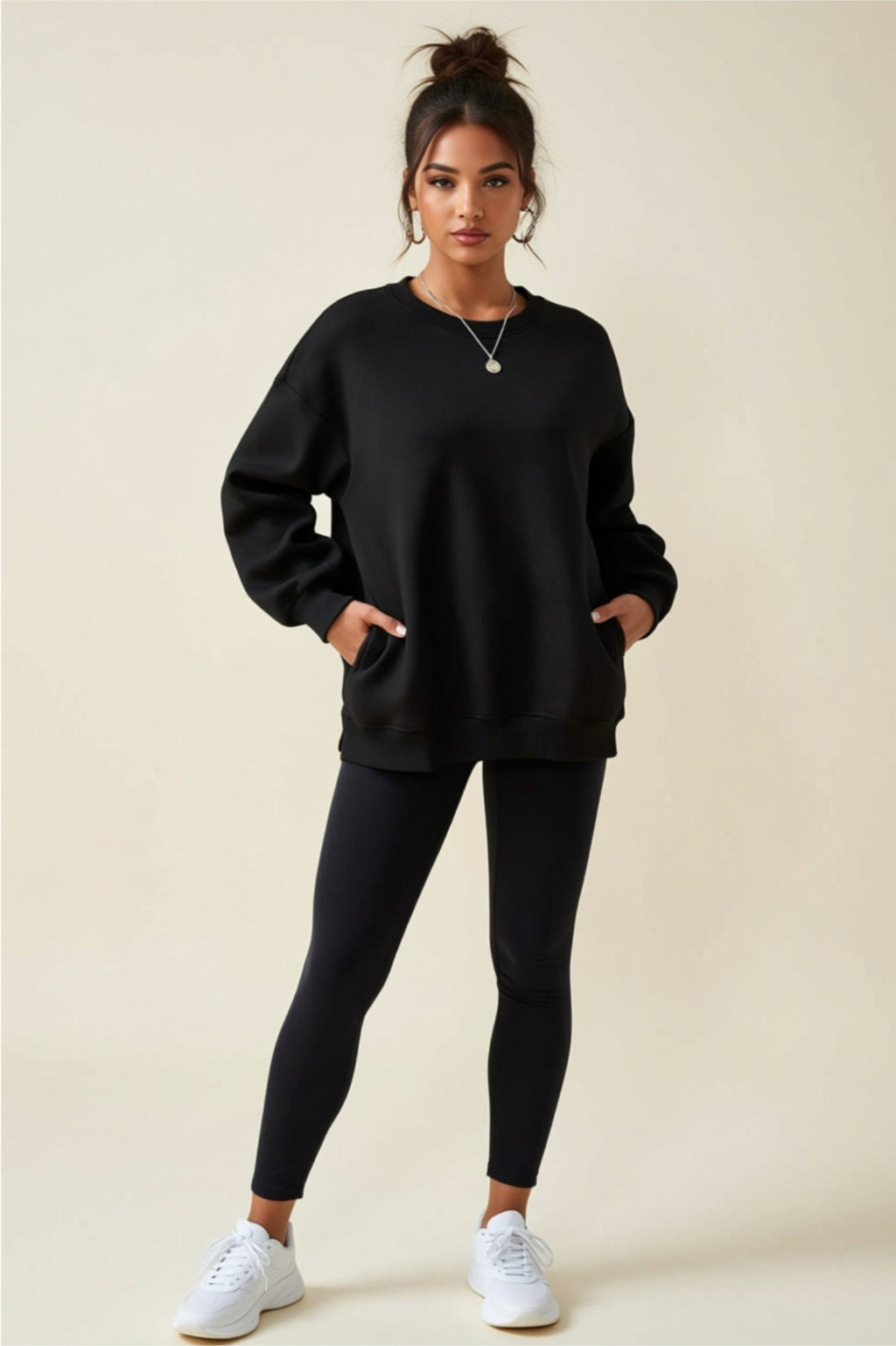 Sweat-shirt oversize à manches longues avec fentes latérales et poches