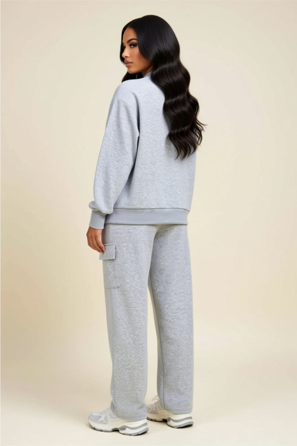 Ensemble de salon deux pièces avec haut à manches longues et pantalon large à poches