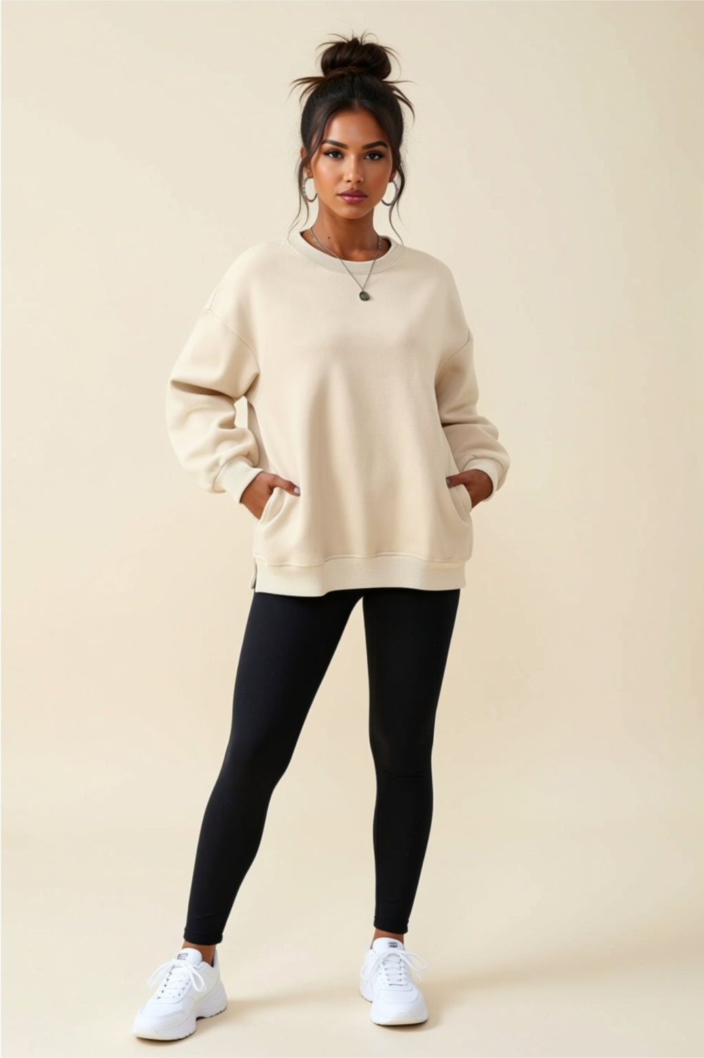 Sweat-shirt oversize à manches longues avec fentes latérales et poches