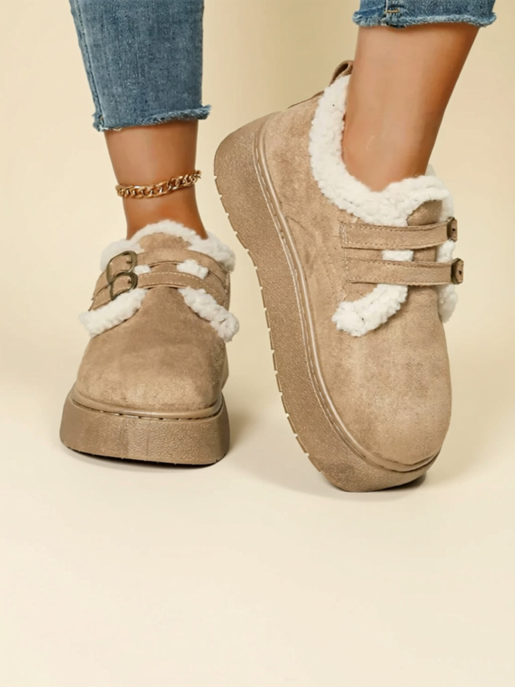 Bottes plates en daim