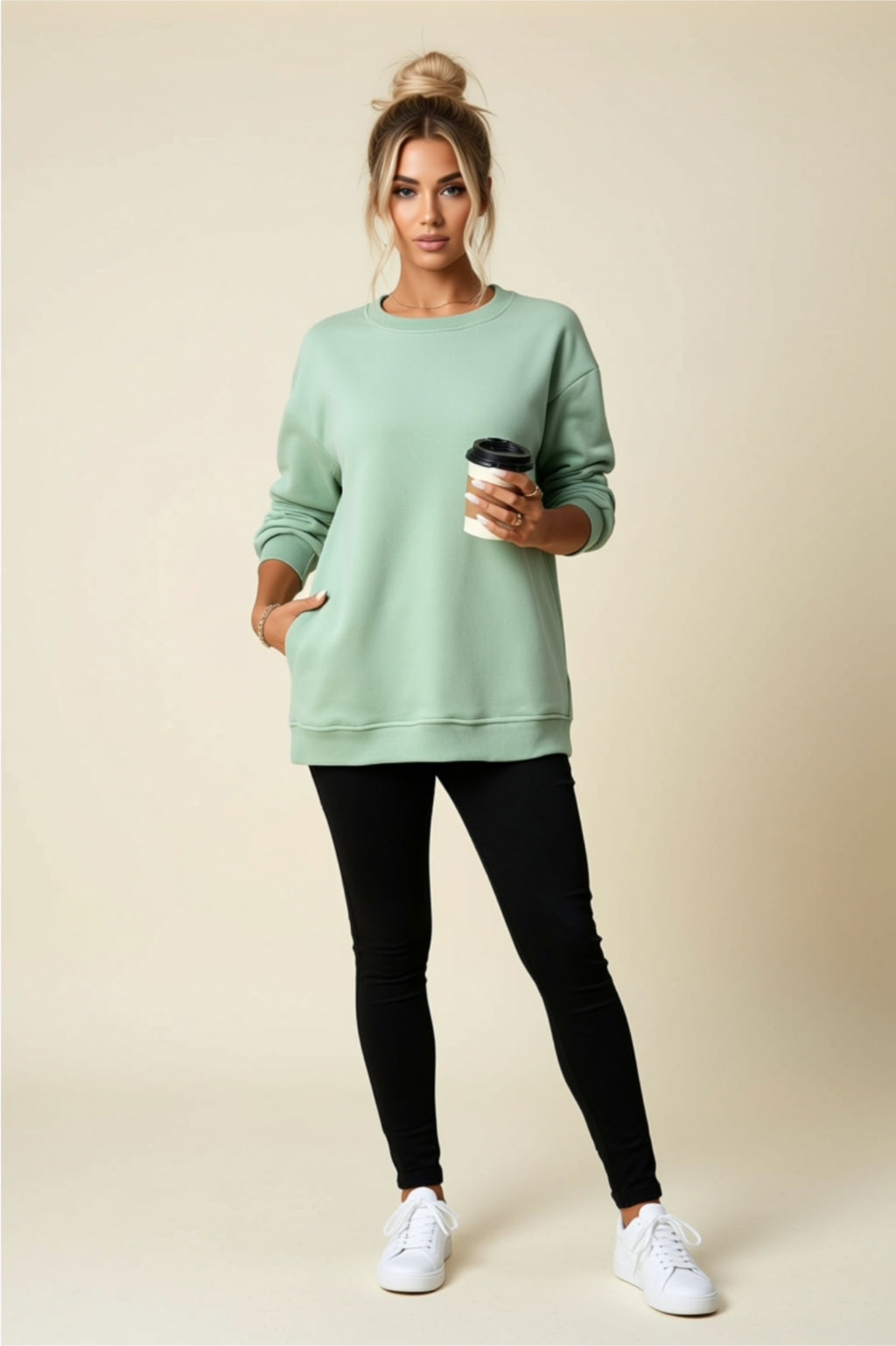 Sweat-shirt oversize à manches longues avec fentes latérales et poches