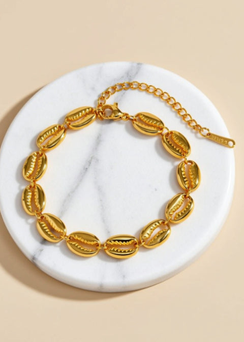 18K Gold-Plated Cowrie Shell Bracelet | Adjustable Stainless Steel Beach Jewelry
