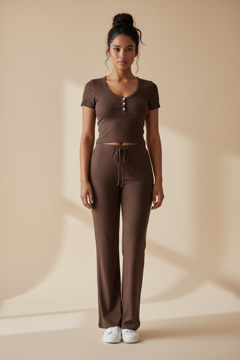 U-neck T-shirt and trousers knitted two-piece set
